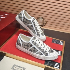 Gucci Low Shoes